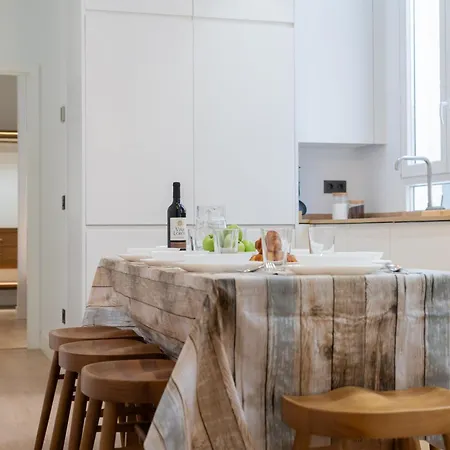 Apartment Chueca Hortaleza 12pax 5 Bedrooms 5 Baths Madrid