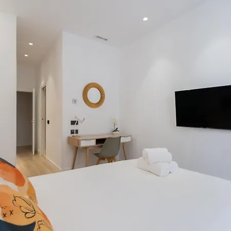 Apartment Chueca Hortaleza 12pax 5 Bedrooms 5 Baths Madrid