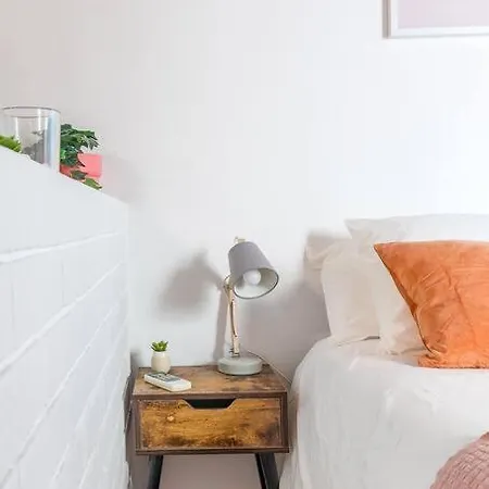 Apartment Maravilloso Estudio En Chamberi. Metro Quevedo Madrid