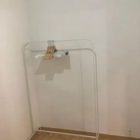 Apartmán Canarias Calle, Pequeno Estudio Sin Cocina, Cama Doble Y Litera Individual En Zona Atocha - Delicias Madrid