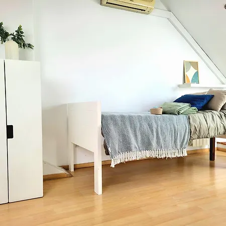 Suki House 1 *