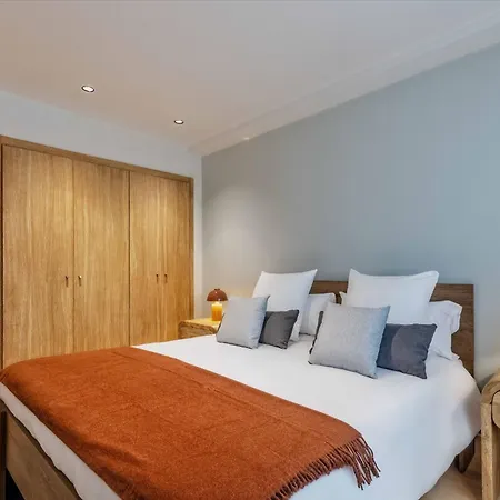 Bernabeu Place En Apartment *