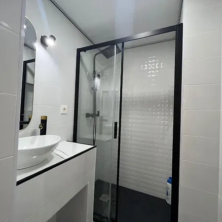 Bas7 La Latina Deluxe Centro