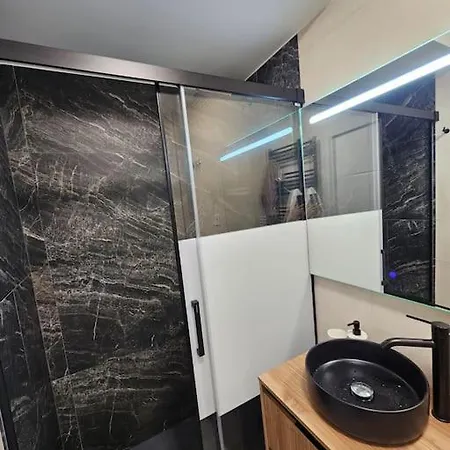 Elegant With Yard For 4 Pax In Tetuan - 1