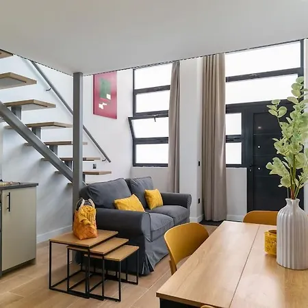 New Duplex In Front Of Palacio Vistaalegre マドリード