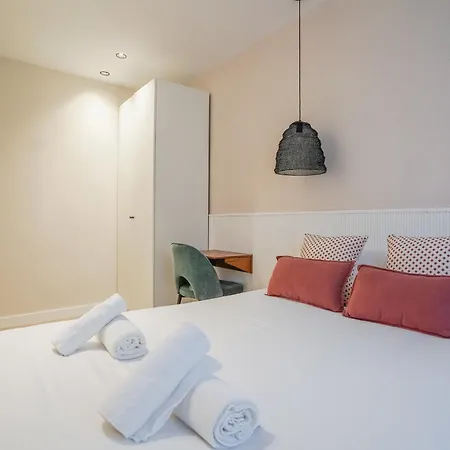 Modern Apartment-2bedrooms 1bath-cuatro Caminos Apartment *