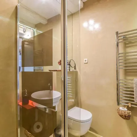 Apartment Con Doble Altura En Lavapies Madrid