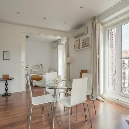 Apartment Bright And Cozy-2bedrooms 1bathroom-chueca *