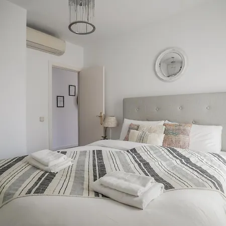 Bright And Cozy-2bedrooms 1bathroom-chueca *