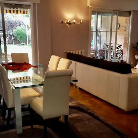 Casa De Mirtha Kwatera prywatna Madryt
