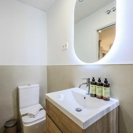 Appartement Encantador Plaza Del Callao, Mid Term