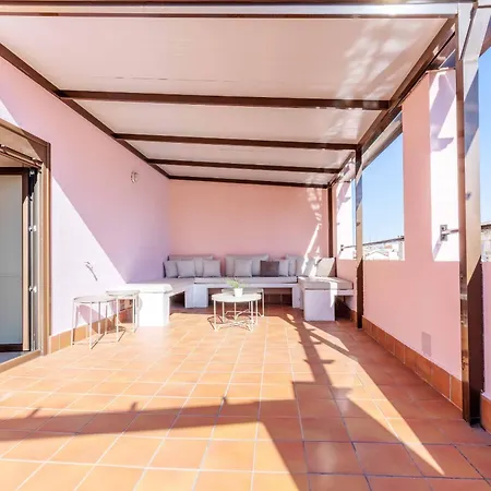 Mit House Madville En Apartamento
