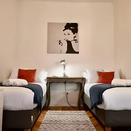 For Centrica Y Amplia Vivienda Temporal Mdc23 Apartment Madrid