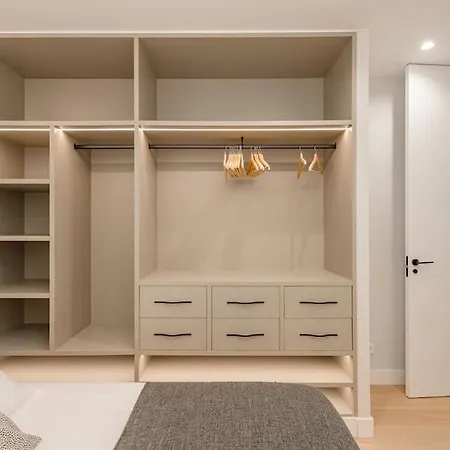 Premium Salamanca Viii Renovated 2br 2bh Apartment *