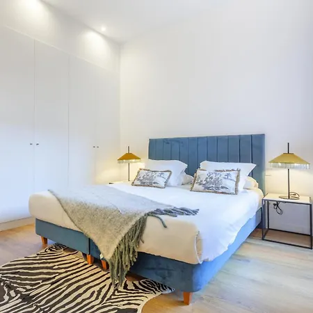 Cibeles Luxe In Apartamento *