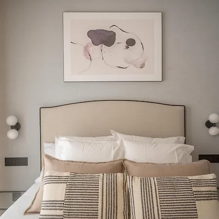 Malasana X Calle Barcelo 4br 4bh Apartment