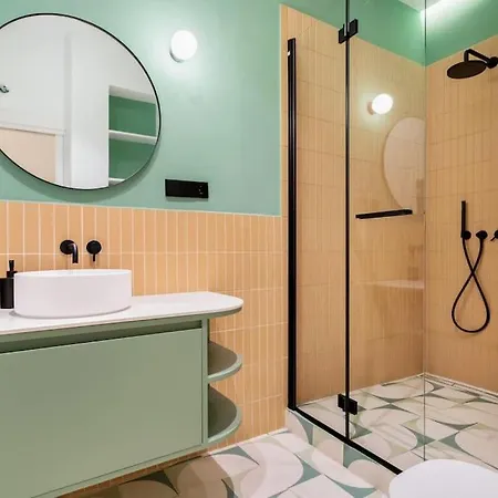 Chueca Fuencarral - 5 Bdrms 5 Baths 12 Pax Apartment *