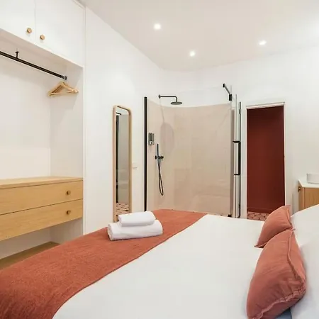 Apartment Chueca Fuencarral - 5 Bdrms 5 Baths 12 Pax *