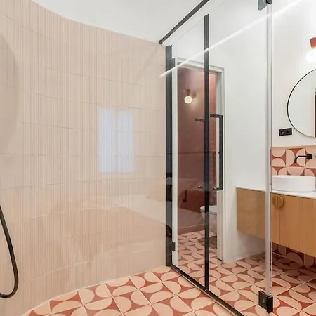 Apartment Chueca Fuencarral - 5 Bdrms 5 Baths 12 Pax Madrid