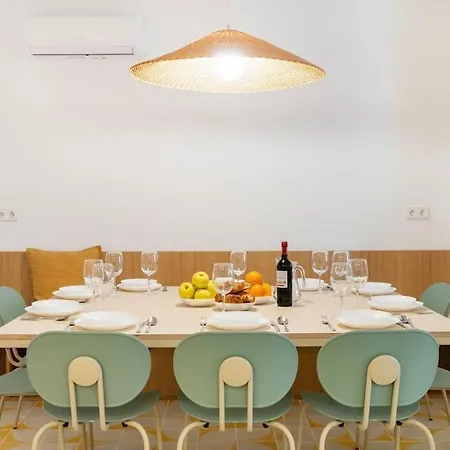 Chueca Fuencarral - 5 Bdrms 5 Baths 12 Pax * Madrid