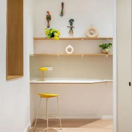 Chueca Fuencarral - 5 Bdrms 5 Baths 12 Pax * Madrid