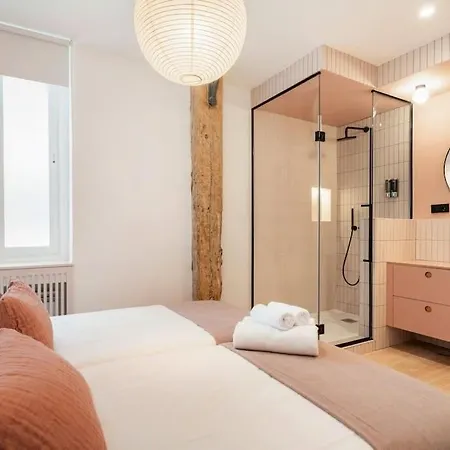Chueca Fuencarral - 5 Bdrms 5 Baths 12 Pax