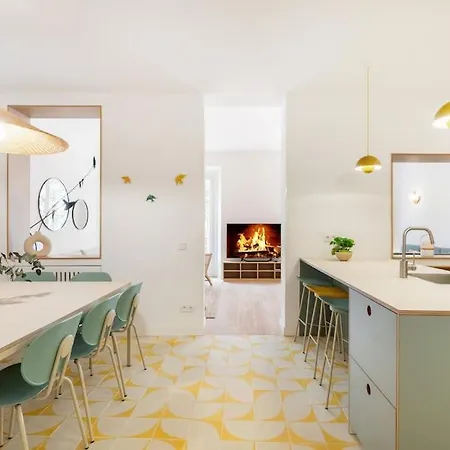 Chueca Fuencarral - 5 Bdrms 5 Baths 12 Pax * Madrid