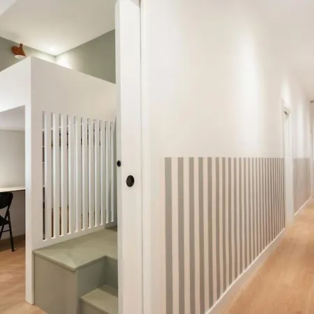 Apartment Chueca Fuencarral - 5 Bdrms 5 Baths 12 Pax