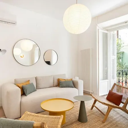 Chueca Fuencarral - 5 Bdrms 5 Baths 12 Pax Apartment *