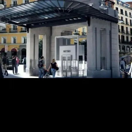 Apartment Chueca Fuencarral - 5 Bdrms 5 Baths 12 Pax *