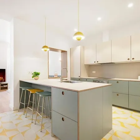 Chueca Fuencarral - 5 Bdrms 5 Baths 12 Pax Apartment Madrid