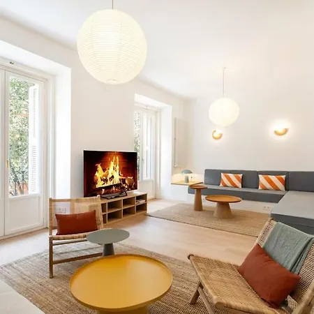 Apartment Chueca Fuencarral - 5 Bdrms 5 Baths 12 Pax *