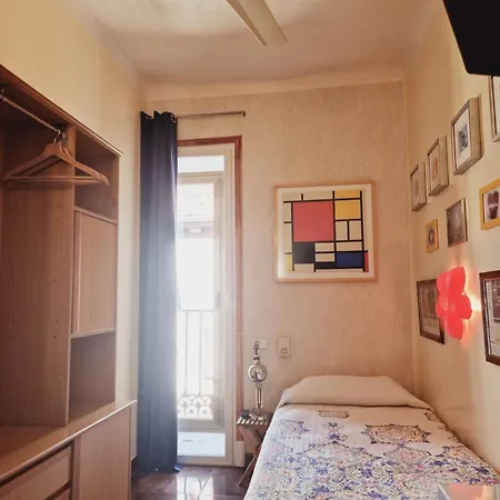 Casa De Huespedes Dolce 2* مدريد