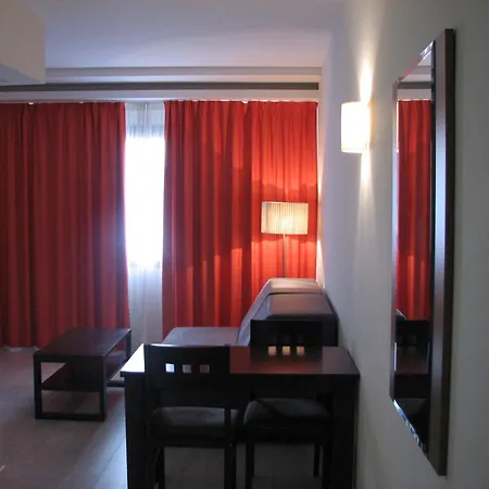Lägenhetshotell Recoletos 3*