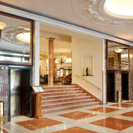 Intercontinental By Ihg Hotel 5*
