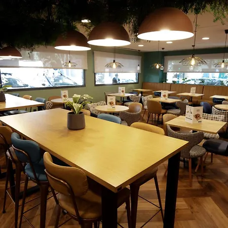 Travelodge Metropolitano Hotel *