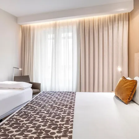 Hotel Catalonia Plaza Mayor 4*