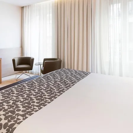 Hotel Catalonia Plaza Mayor 4*