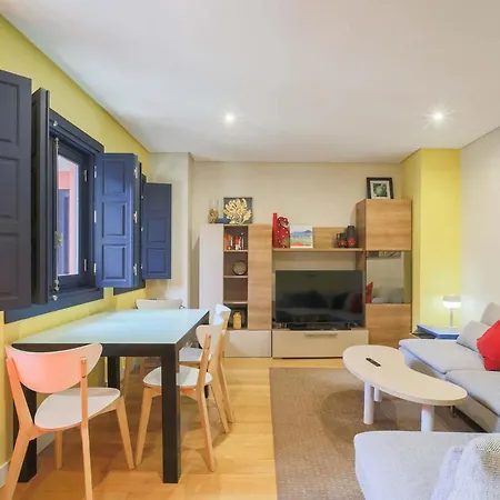 Two Bedroom Plaza Mayor By Sharingco Apartment