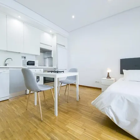 Apartamento Conde Duque Decó