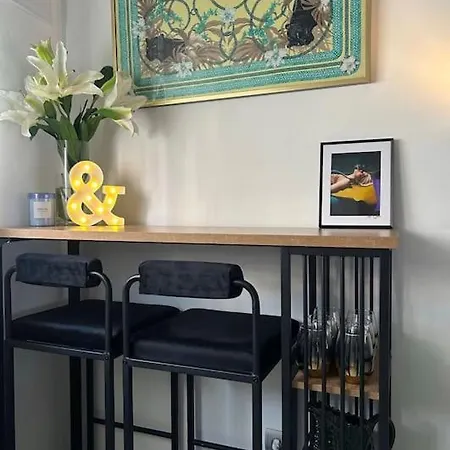 Piso De Lujo Con Patio Y Piscina Privada Apartamento