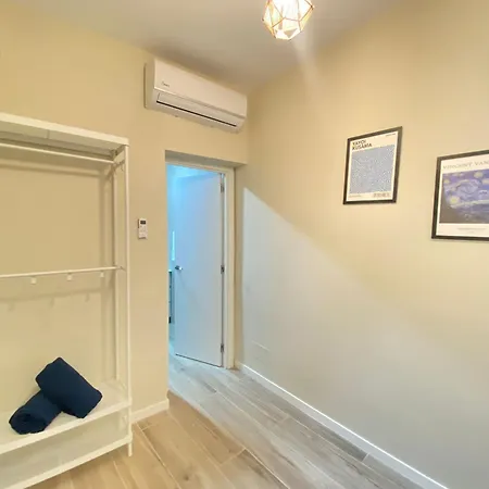 Estudios Gran Via Apartment Madrid