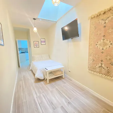 Estudios Gran Via Apartment