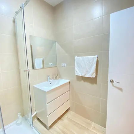 Estudios Gran Via Apartment Madrid