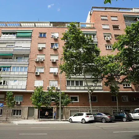 Modern Apartment-2bedrooms 2baths-bernabeu Madrid