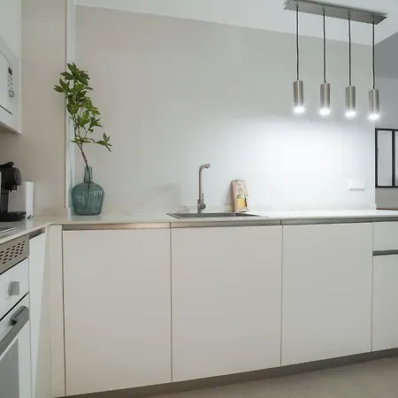 Modern Apartment-2bedrooms 2baths-bernabeu Apartment