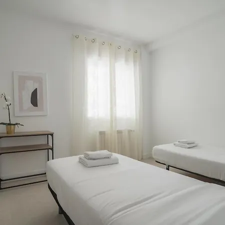 Modern Apartment-2bedrooms 2baths-bernabeu Apartment
