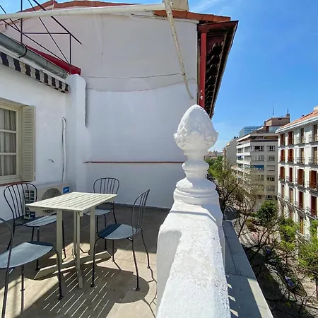 Montaber - La Paz Market Apartment Madrid