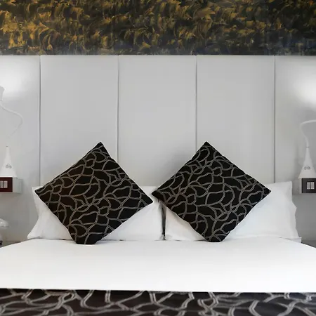Hotel Petit Palace Savoy Alfonso Xii 4*
