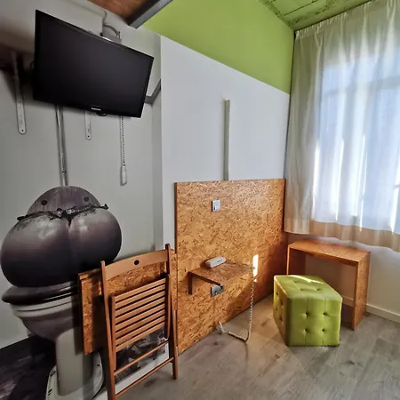 Guest house La De El Chaflan 3*